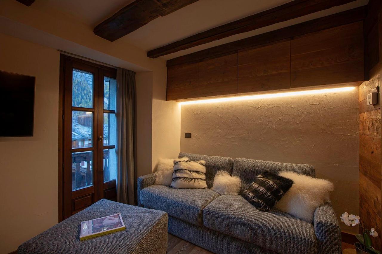 L.a. Apartment *